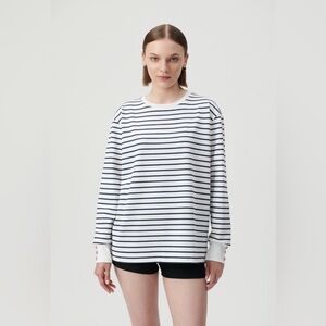 MusttHave %100 cotton Line Sweatshirt